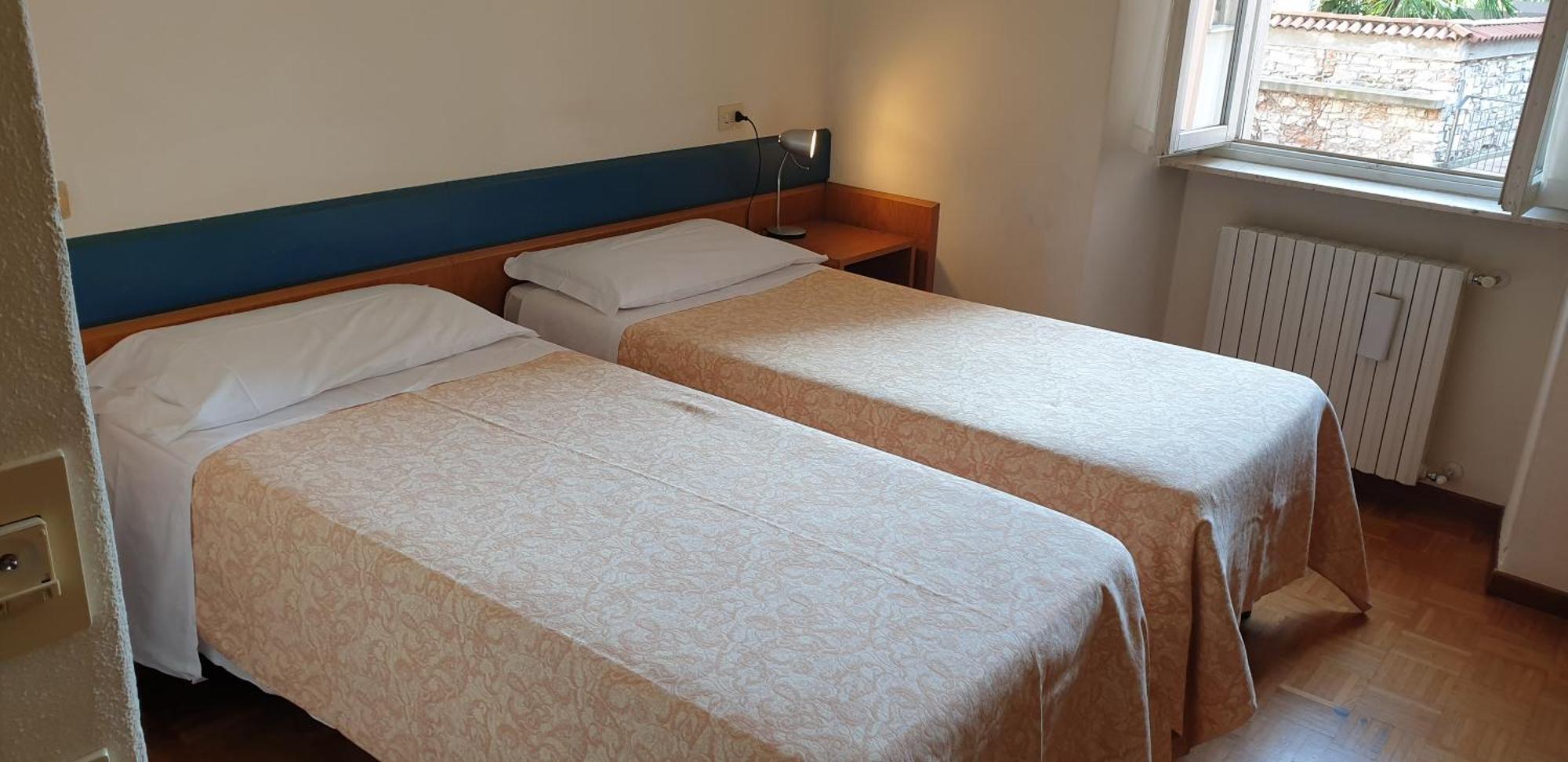 Hotel Tre Re Como Kültér fotó