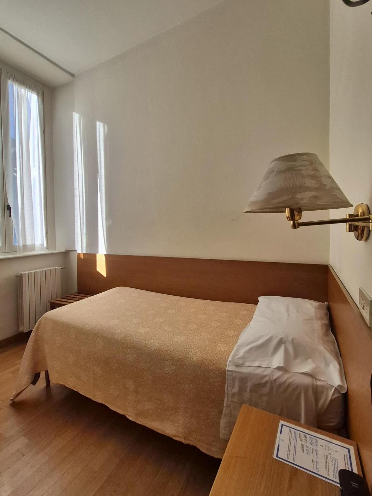 Hotel Tre Re Como Kültér fotó