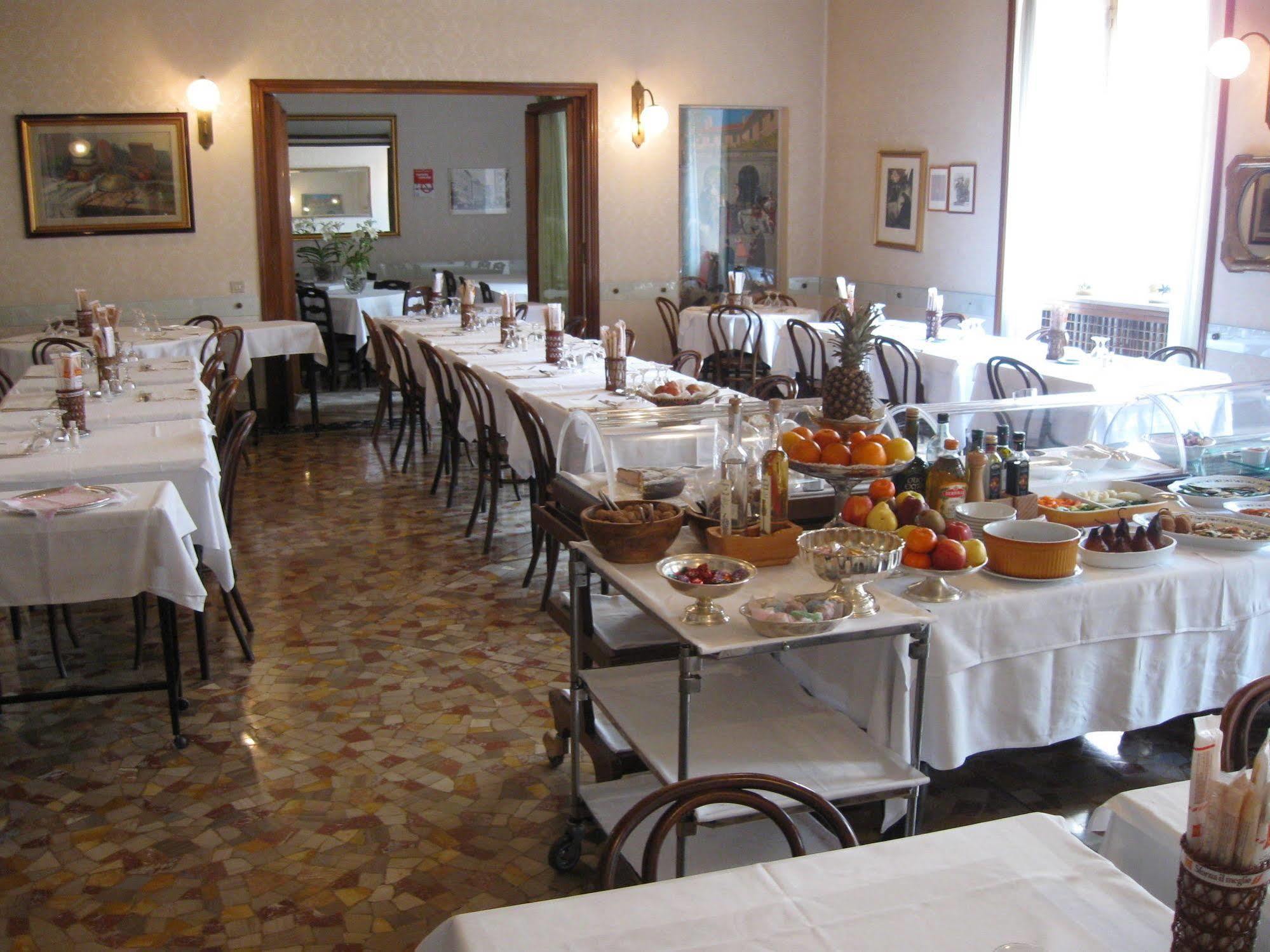 Hotel Tre Re Como Kültér fotó