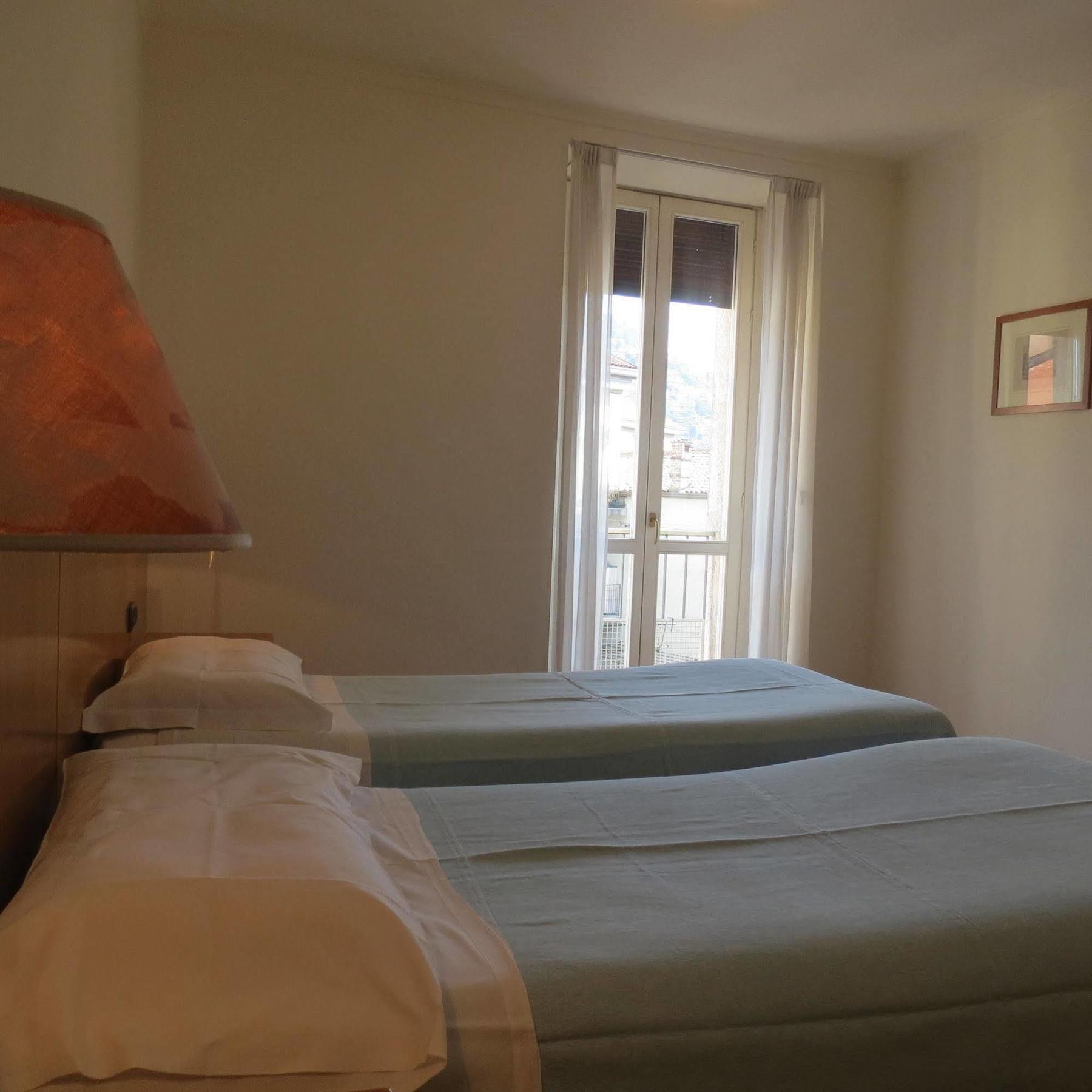 Hotel Tre Re Como Kültér fotó