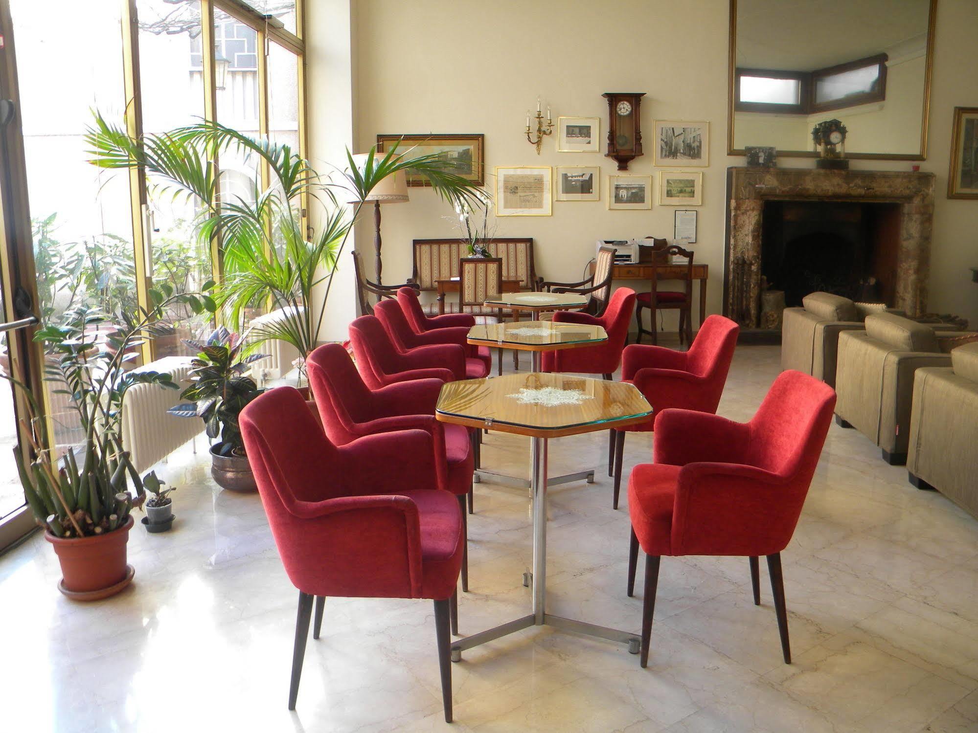 Hotel Tre Re Como Kültér fotó