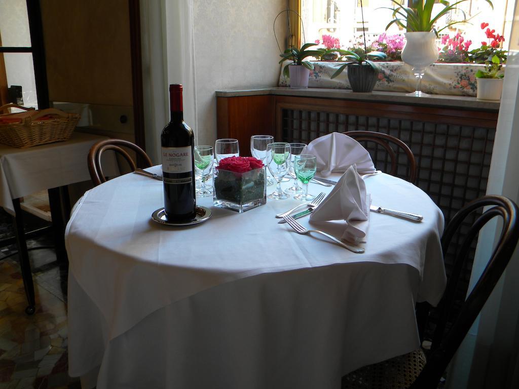 Hotel Tre Re Como Kültér fotó